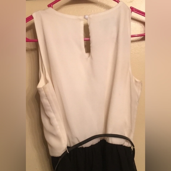 Girls dress - Picture 4 of 4